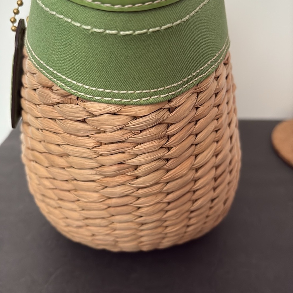 Limited Edition Coach Legacy straw leather handbag large like new condition - Picture 8 of 12